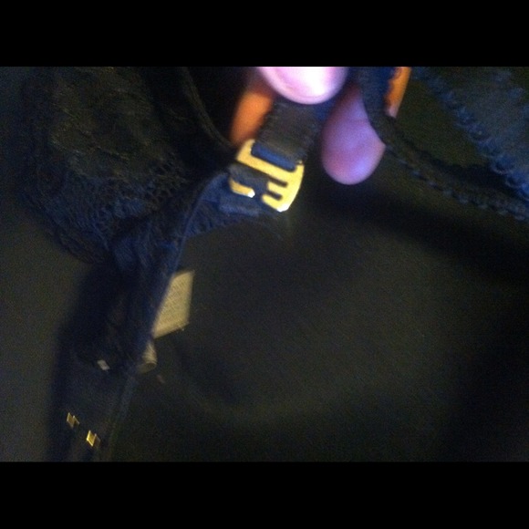 SOLD 💖Victoria Secret Bra - Barely Worn💖 - Picture 3 of 4