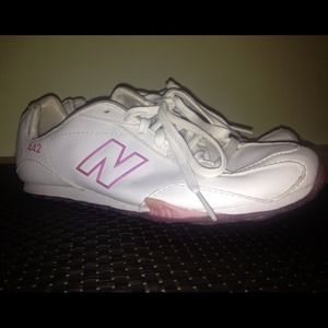 PRICE CUT!! Pink & White New Balance Sneakers