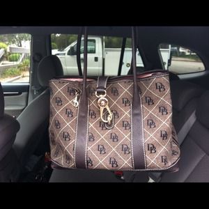 Dooney and Bourke large purse