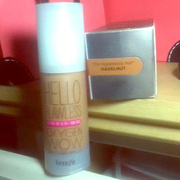 Hello Flawless Oxygen Wow Foundation! HAZELNUT