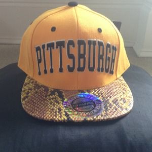 Yellow and Black Pittsburgh snap-back