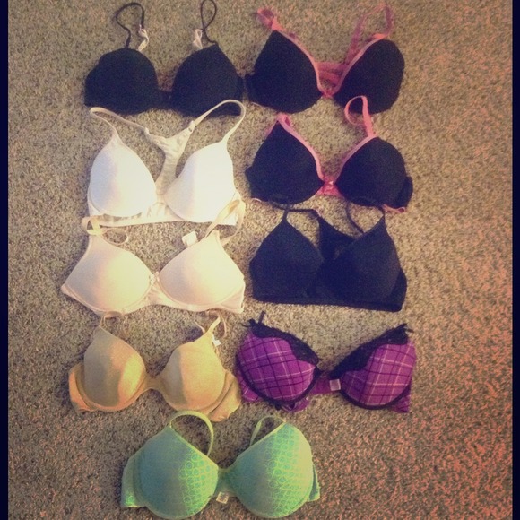 bras!