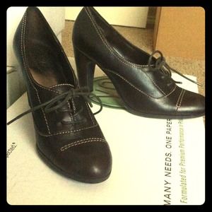 Worthington brown 3 inch heals