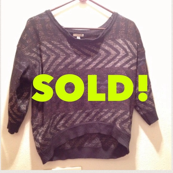 ❌SOLD! To Megan :)❌🔹Forever 21 Black Sweatshirt🔹