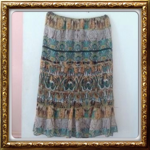 🎉SOLD🎉Beautiful multi color skirt