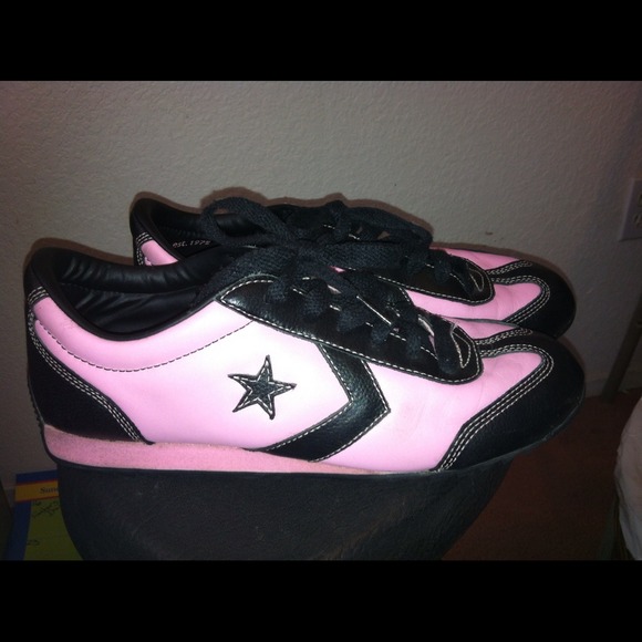 Converse shoes size women's 10 Very Cute