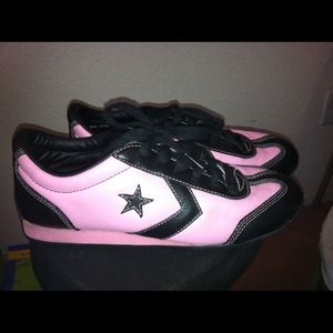 Converse shoes size women's 10 Very Cute