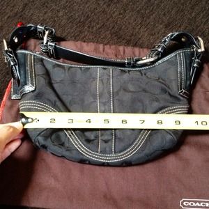 Addt'l photos of coach bag.