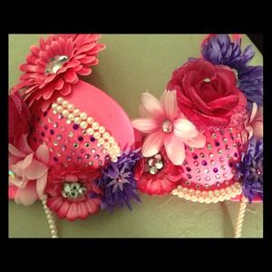 Selling this item (Custom made by me) WiLdChilD