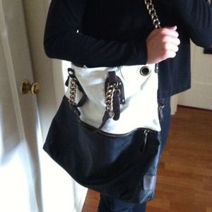 Deena & Ozzy Chain Tote