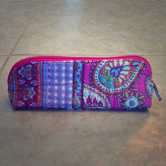 Modella makeup bag.