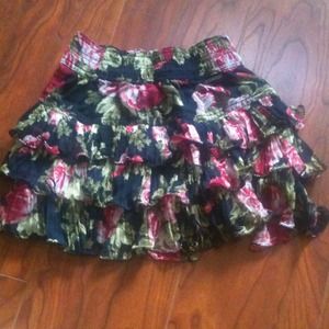 floral Abercrombie skirt (short)