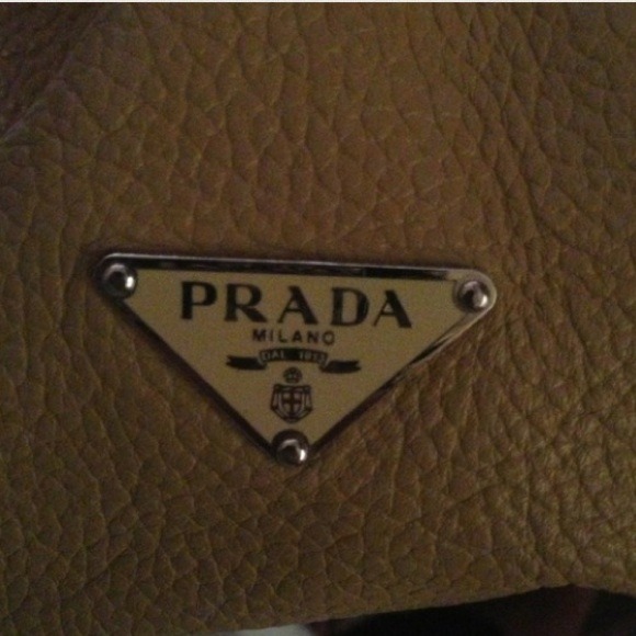 SOLD -Prada Daino Box Sabbia - Picture 2 of 4