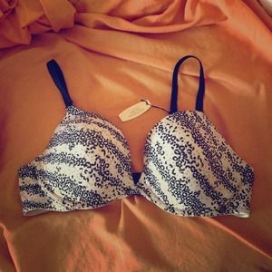 ❌ ON HOLD❌ 2 VS bras