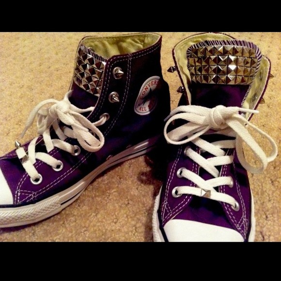 💕🌻 CUSTOM studded Converse all star high top 7