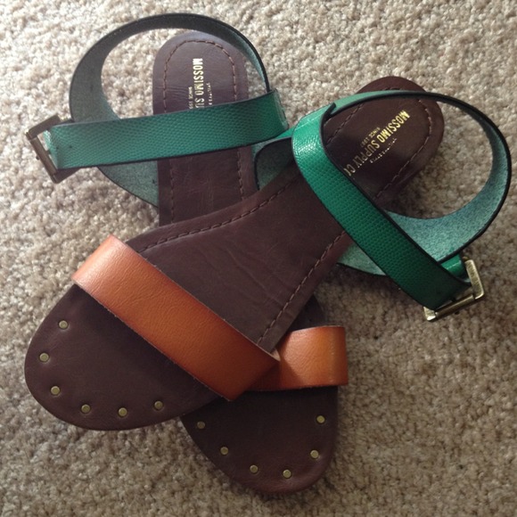 Cute Faux Leather Sandles