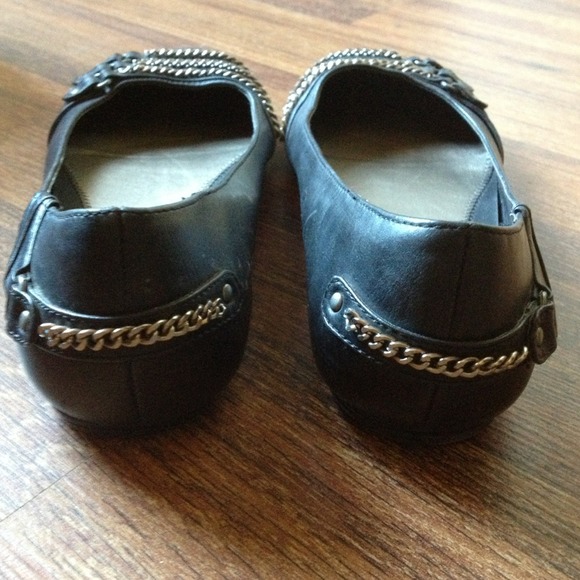 ❌SOLD❌Black flats with chains 💋 - Picture 2 of 2