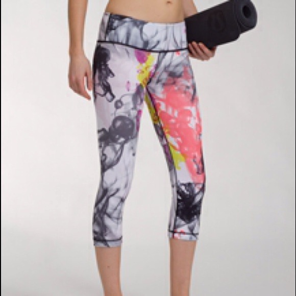 Looking 4 Lululemon unicorn tears wunder under ISO - Picture 1 of 3