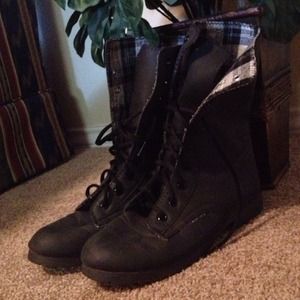 Rue 21 Black Boots Size 7/8!