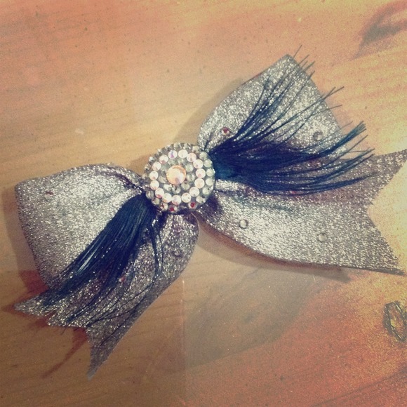 Tarina tarantino bow (reduced)