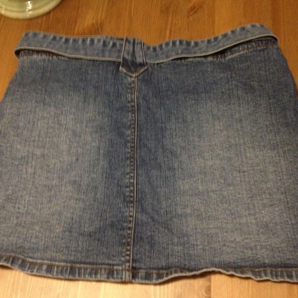 Rampage Denim Button Up Mini Skirt. - Picture 3 of 3