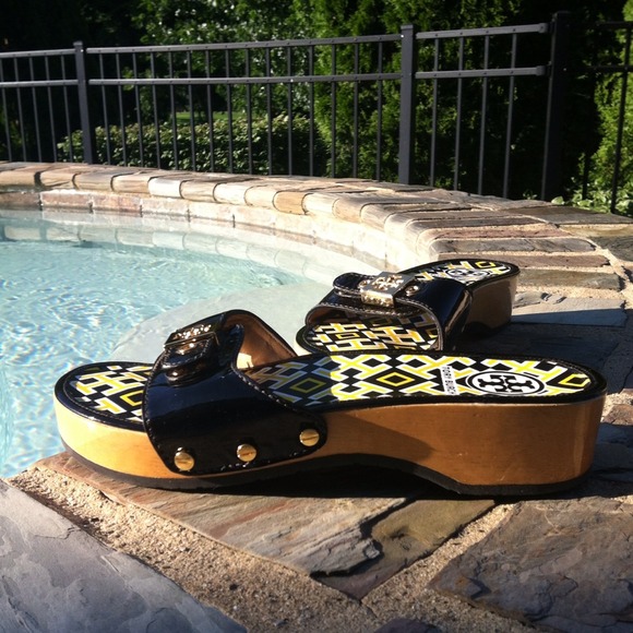 SALE❗️Authentic Tory Burch sandals🔥✨ - Picture 2 of 4