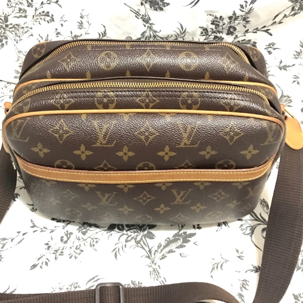 🔴SOLD🔴Authentic Louis Vuitton Reporter PM - Picture 2 of 8