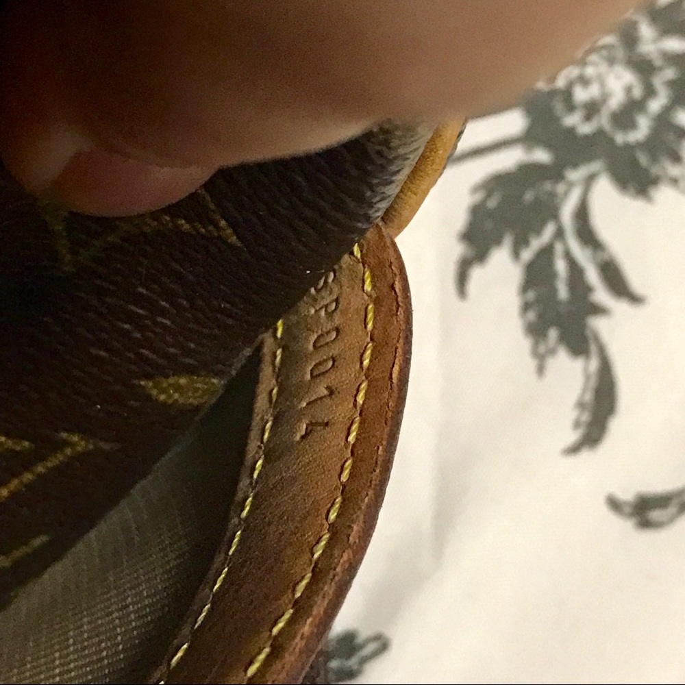 🔴SOLD🔴Authentic Louis Vuitton Reporter PM - Picture 5 of 8