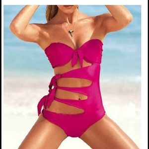Pink sexy cutout swimsuit
