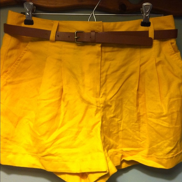 Forever 21 yellow shorts with brown belt - Picture 3 of 3