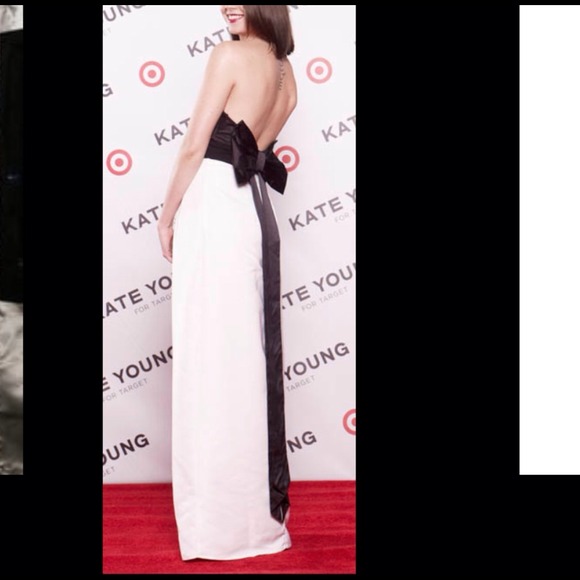 Hollywood Glam Black White Gown w/ Bow - Picture 4 of 4