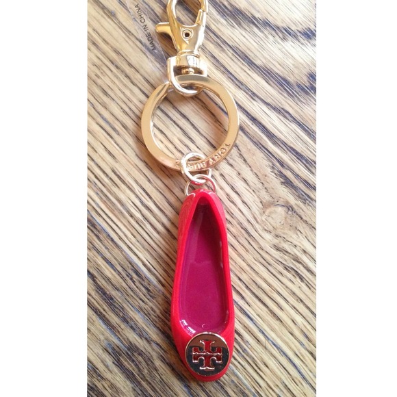 Adorable Chili Red Tory Burch keychain❤