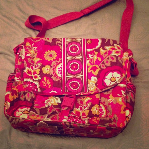 Vera Bradley messenger