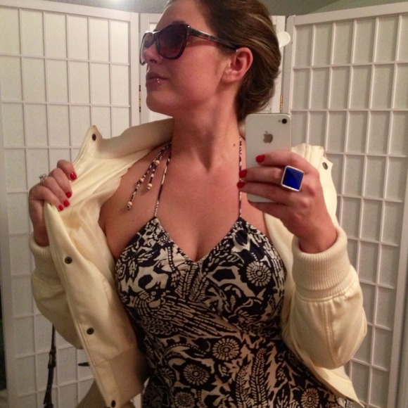 ๐๐โค๏ธHOST PICK!โค๏ธ๐๐ SALEโ๏ธNavy Halter dress! - Picture 2 of 4