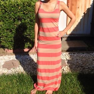 ‼️Reserved for @mslilbit‼️ Maxi dress