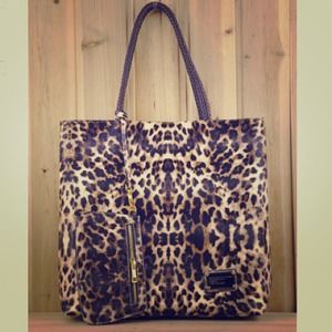 Stylish leopard bag Reserved @itschels22