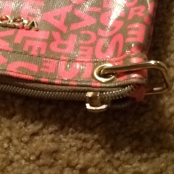 VS cosmetic bags - Picture 3 of 3