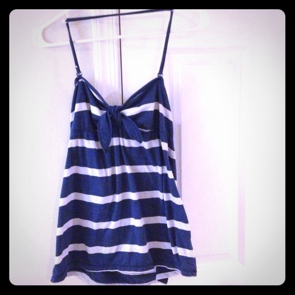 🎀REDUCED🎀Strap/Strap Aeropostale Strip Top