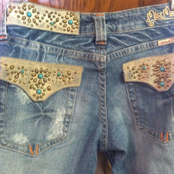 $$$SOLD$$$ Miss Me Jeans
