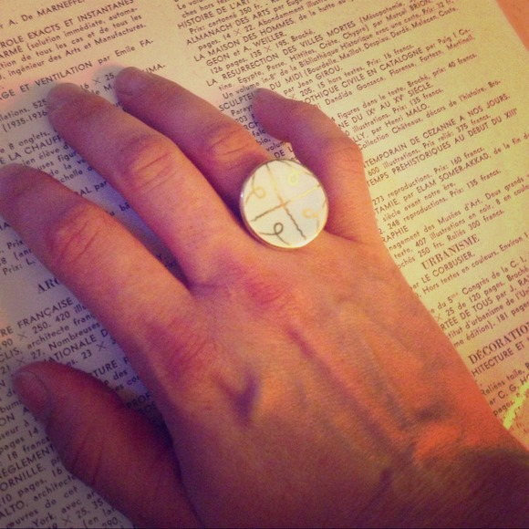 *****Gifted*****Light blue and gold circular ring