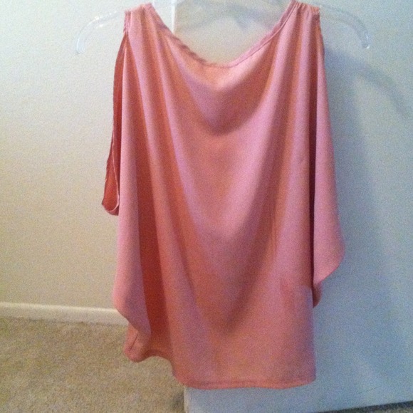 Only wore once! Slight water-like stain on back - Picture 4 of 4