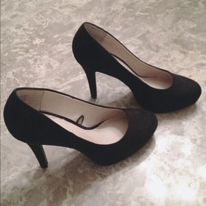 ▪Classic Black Suede Pumps▪