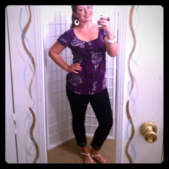 SALE❗️Purple & white sunflowers top