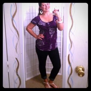 SALE❗️Purple & white sunflowers top