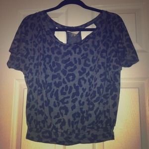 🚫SOLD🚫Kira leopard print shirt with cut outs