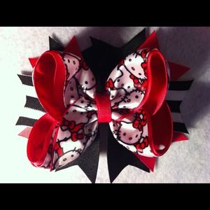 Hello Kitty hair bow
