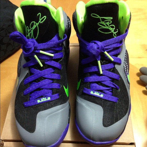 🔴SOLD🔴. Nike Lebron 9 (GS), 4.5Y Paypal $75 - Picture 2 of 4