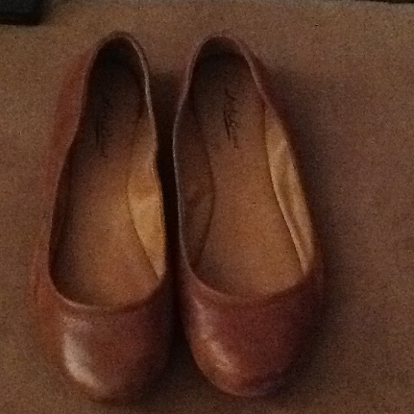 lucky brand brown leather flats