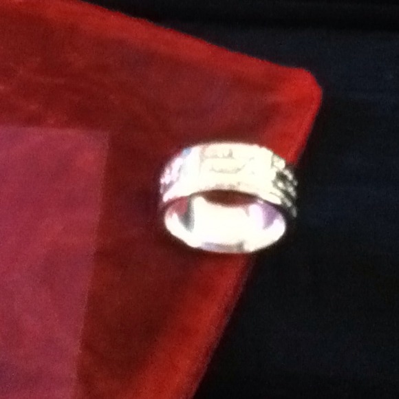 ✨Silver designer band style ring✨ - Picture 3 of 4