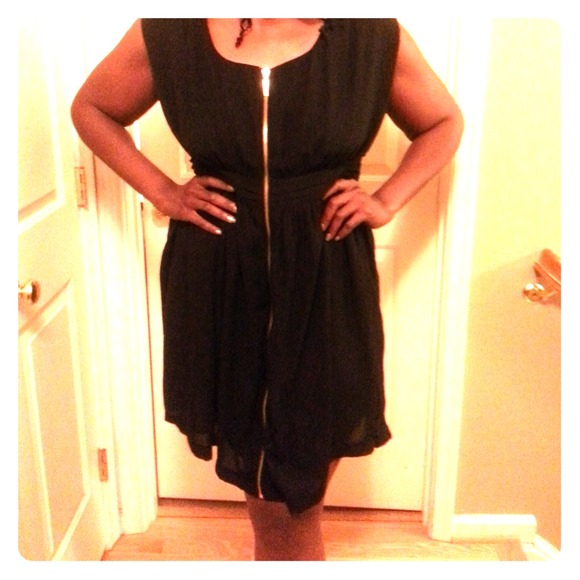 Forever 21 Plus Dresses & Skirts - REDUCED!! Black dress w/ gold front zipper!